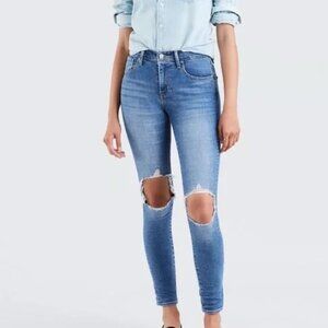 Levi’s 721 High-Rise Skinny Jean